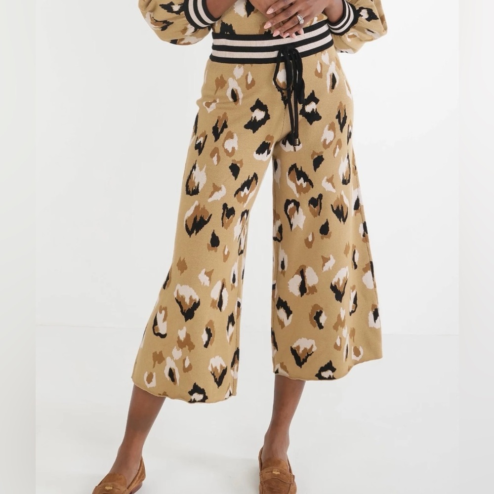 Chic Tan Leopard Wide-Leg Crop Sweater Pants